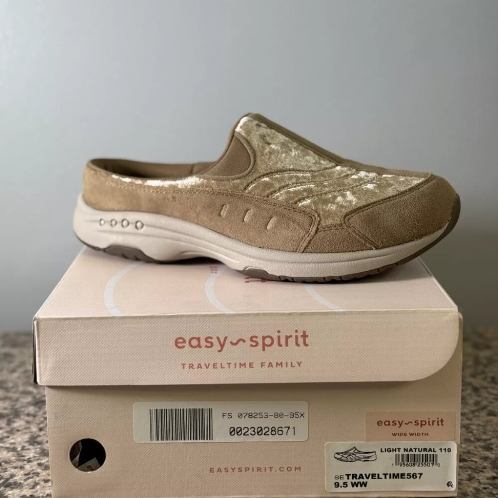 Easy Spirit TravelTime 567 Slip-On Shoes | Women's Size 9.5 WW | Light Natural